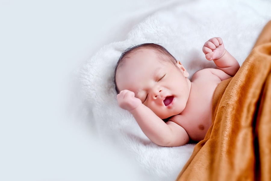 Hantera sömnsvårigheter för din nyfödda: Effektiva strategier och metoder